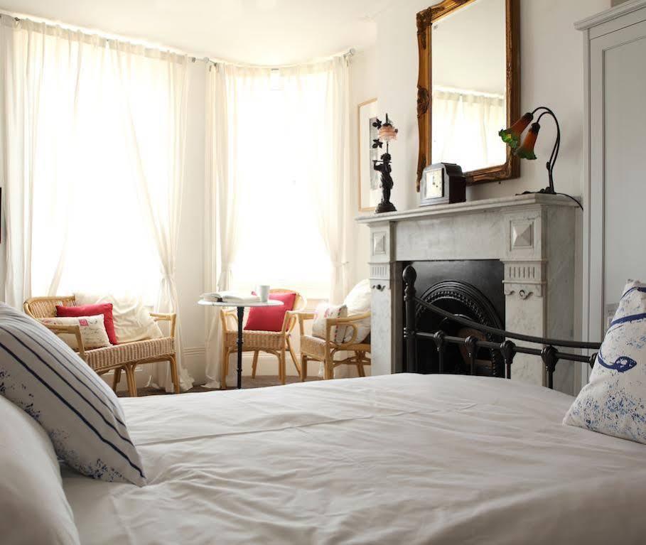 Beachview Guest House Accommodations 마게이트 외부 사진